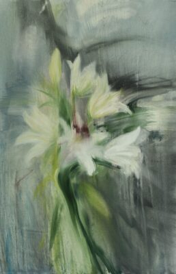 Flower painting by Costa Rican artist Olga Anaskina who is showing at Galería Valanti in San José 12 September, 2024.