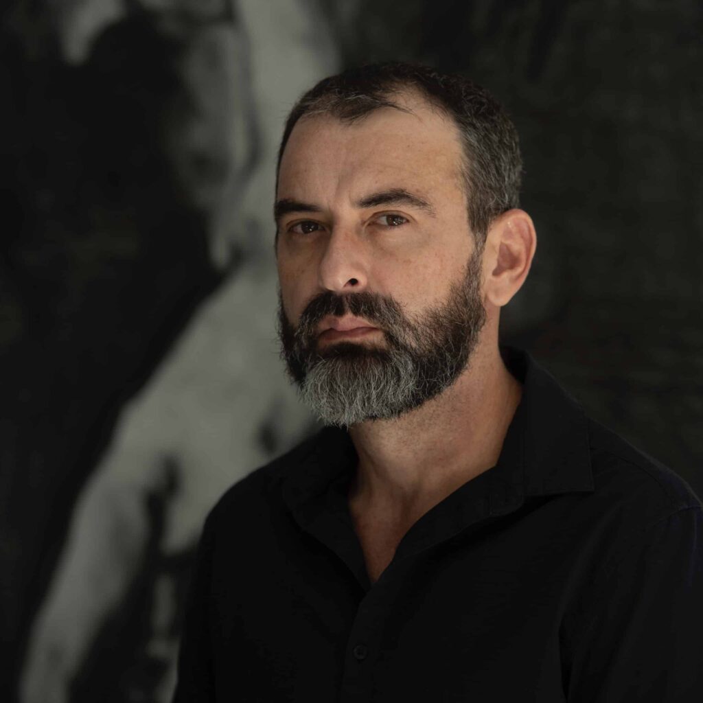 Artist portrait of Roberto Murillo