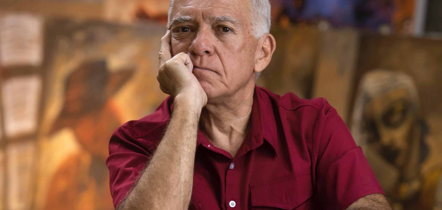 portrait of Milo Gonzalez in his studio to promote San José's Milo Gonzalez exhibition.